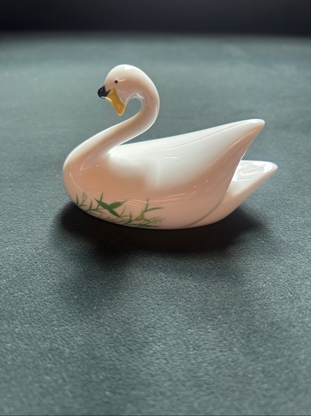 Vintage Koransha Japan White Swan Porcelain Figurine Arita Showa